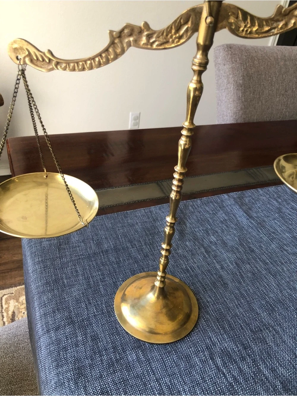 Antique-Style Brass Balance Scale Decorative Serving Accent - Gold Finish